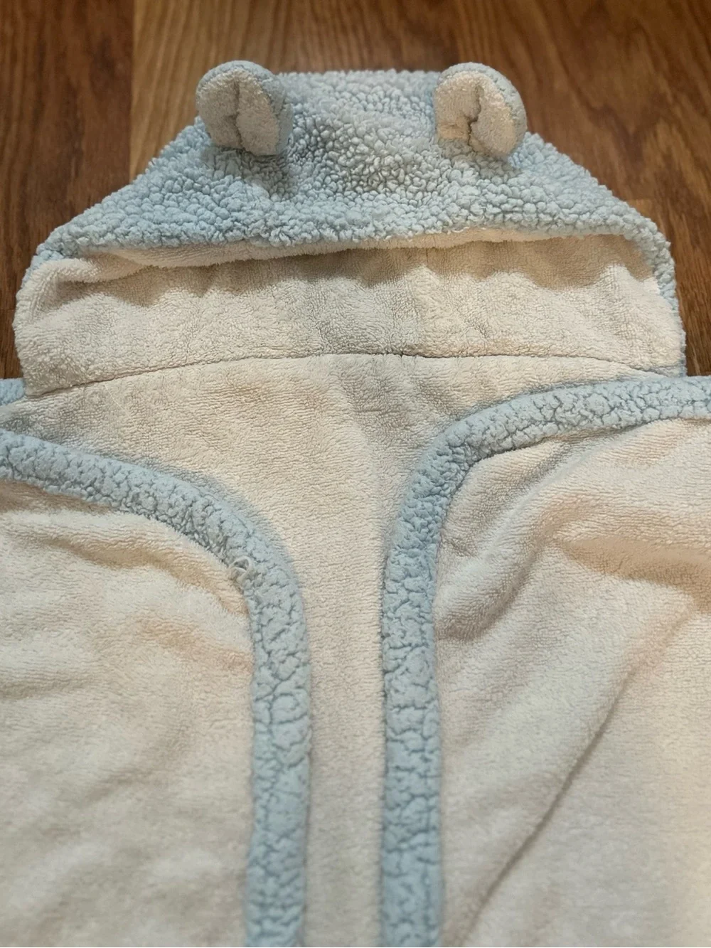 Little Giraffe chenille blue hooded towel with bear ears